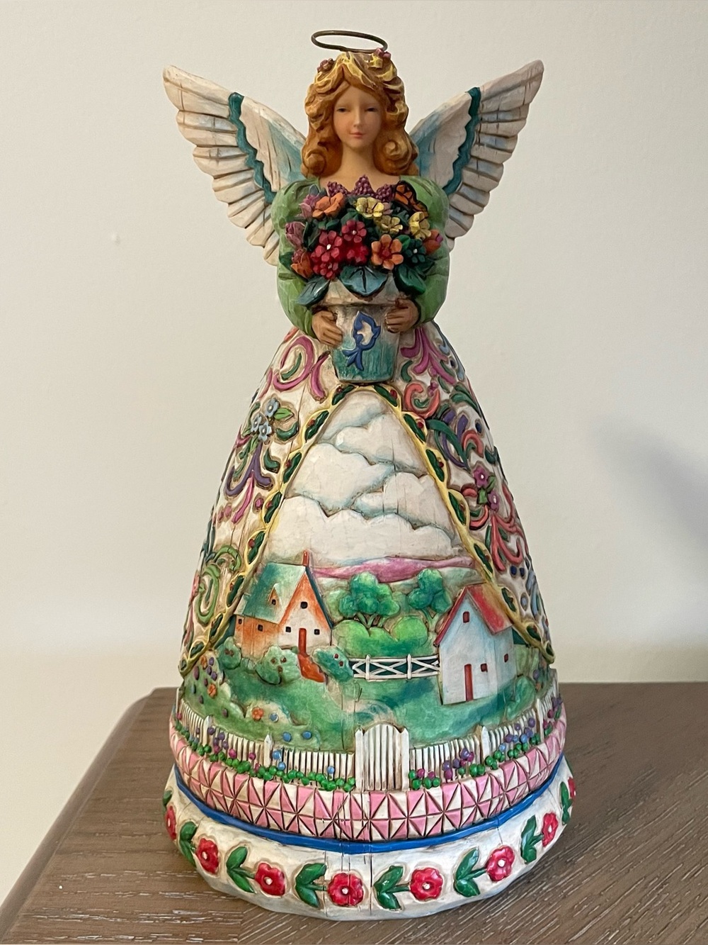 Jim Shore Angel Figurine With Flowers “New Beginnings”